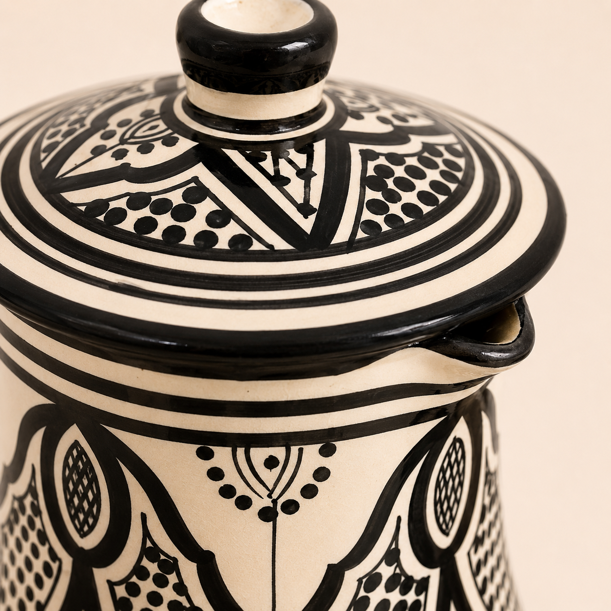 Service de Boissons Motif Berbère Noir en Argile Blanche