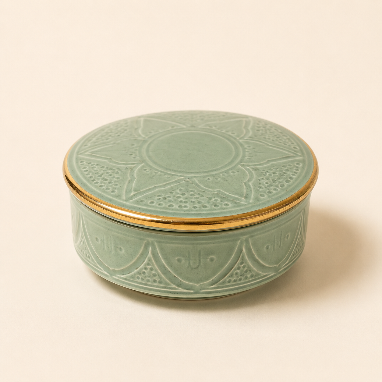 Bonbonnière Artisanale Marocaine Relief Doré