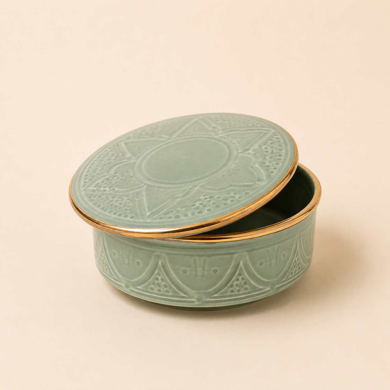 Bonbonnière Artisanale Marocaine Relief Doré
